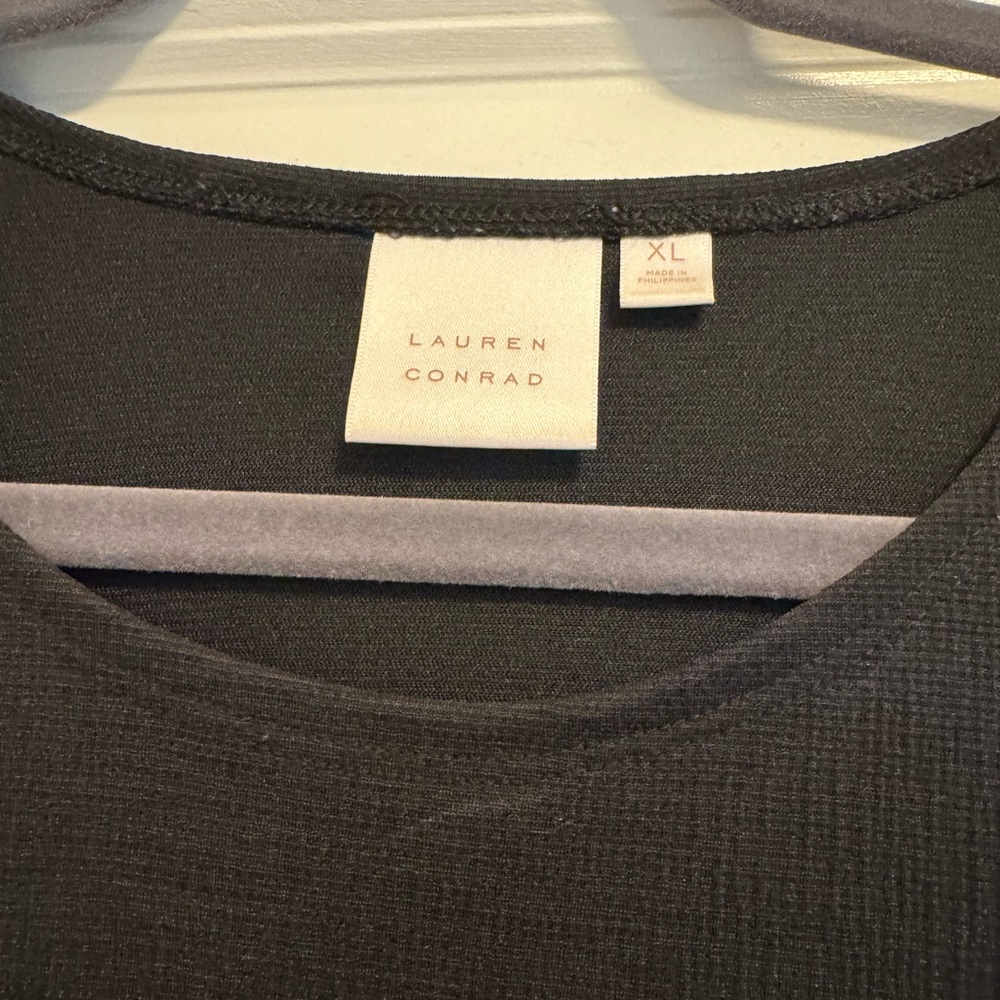 LC Lauren Conrad Black Textured Top - Picture 2 of 3